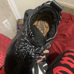 Versace chain reactions