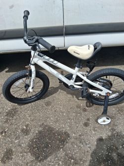 !! Boy's Training Bicycle Size  16 in Wheels