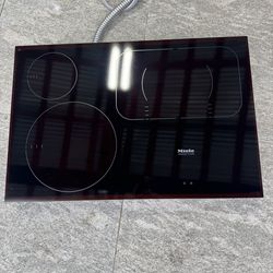 Miele cooktop insduction 30 inches brand new