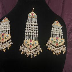 Earring With Tikka