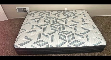 Queen Size Mattress with Geometric Pattern