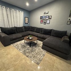 Grey Sectional with Chaise- FREE DELIVERY