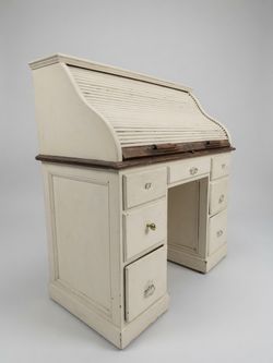 Free Vintage White Roll Top Desk – Come Get It!