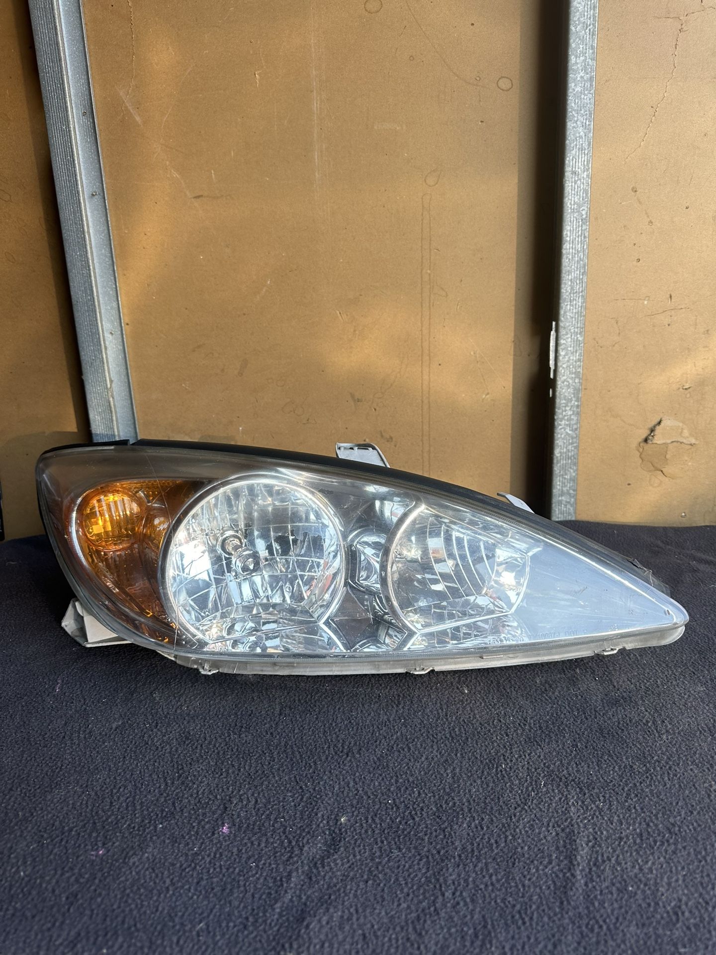 2002 2003 2004 Toyota Camry Headlight Headlamp Rh Right Passenger Side Original Used Oem