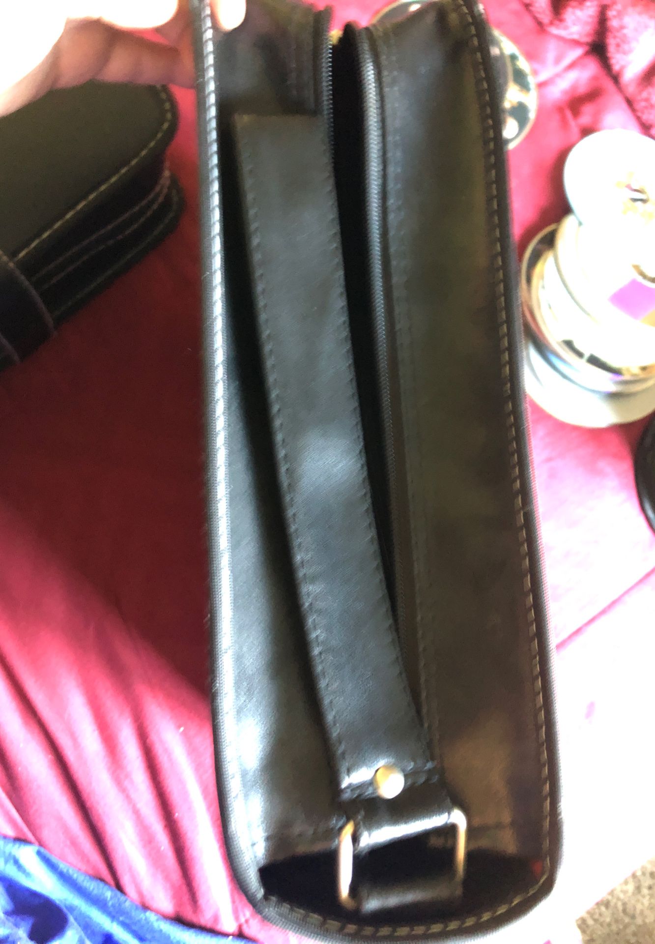 Targus 240 disc leather case