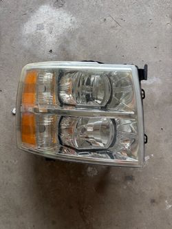 2007-2013 right side Silverado headlight