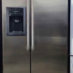 GE Side By Side Refrigerator 