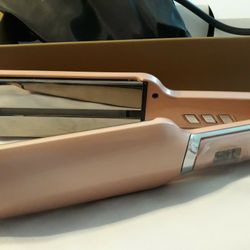 Brand new Hair Straightener