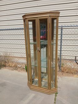 Glass hutch