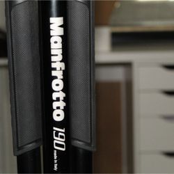 Aluminum Tripod MANFROTTO