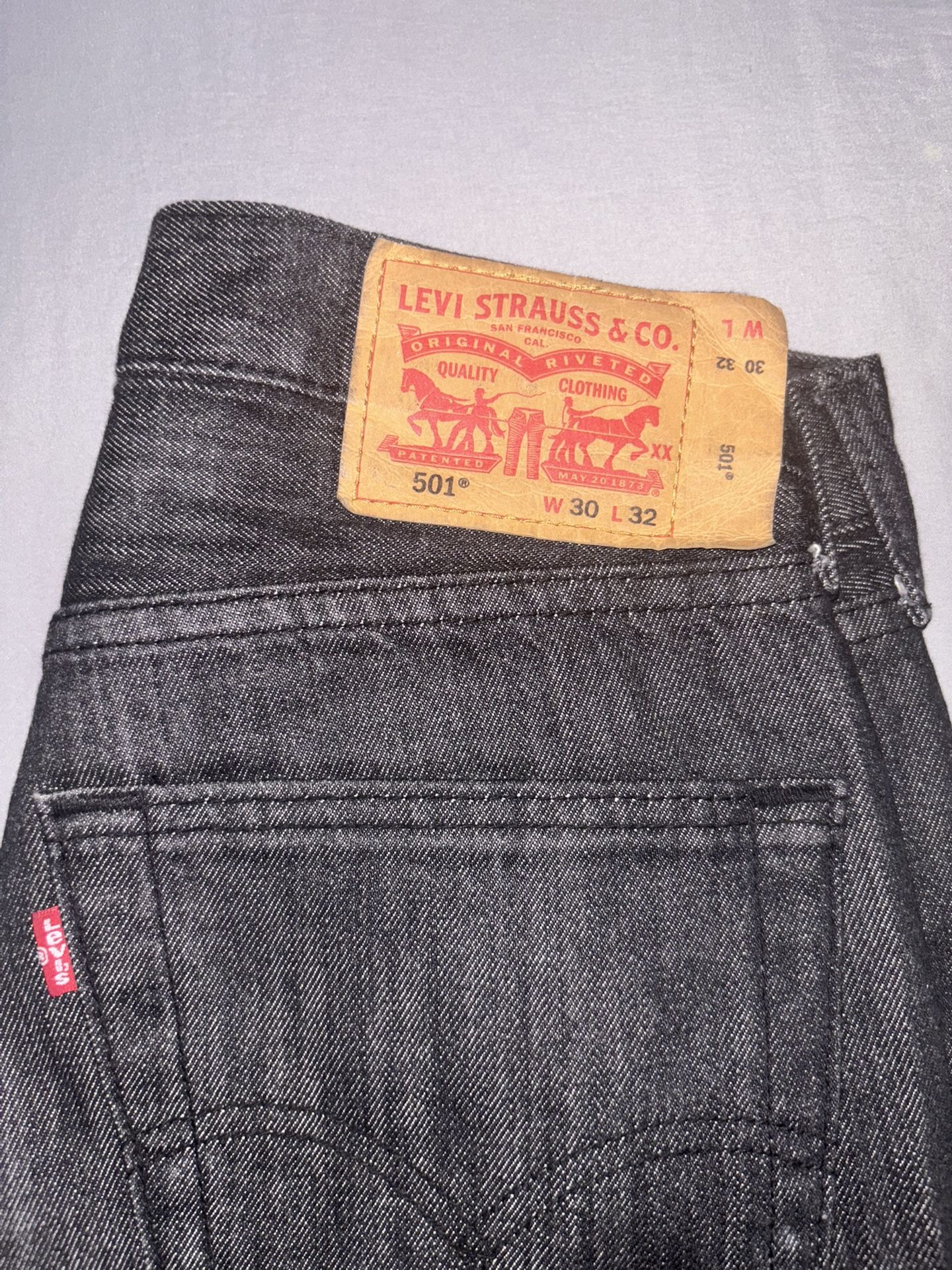 Levi 501’s 30/32 charcoal