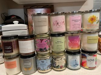 Bath &  Bodyworks Single Wick Candles 