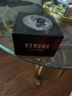 Reloj de piel logo negro y cristales villette de Versace para mujer