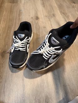 Dior b30 black and white size 11