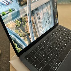 MacBook Air 2025 13 Inch