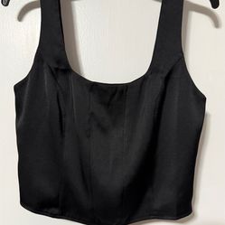 EXPRESS ‘NWOT’ Black Cropped Square Neck Top M