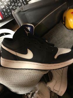 2 pair of Jordan 1s