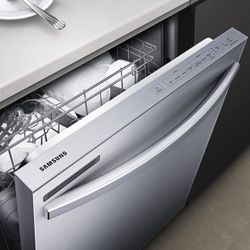 Samsung Dishwasher DW80R2031US – 2023 – Excellent Condition – $325 OBO