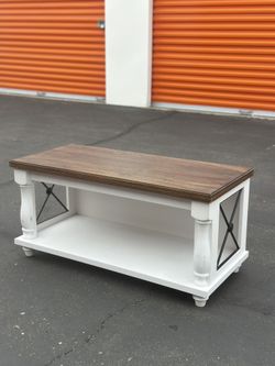 Pier One entry bench