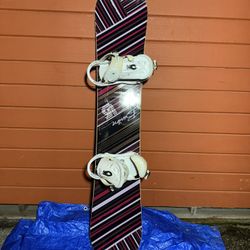 Burton Women’s Feather Snowboard 149cm With  Burton Bindings 