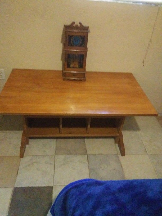 Table Solid
