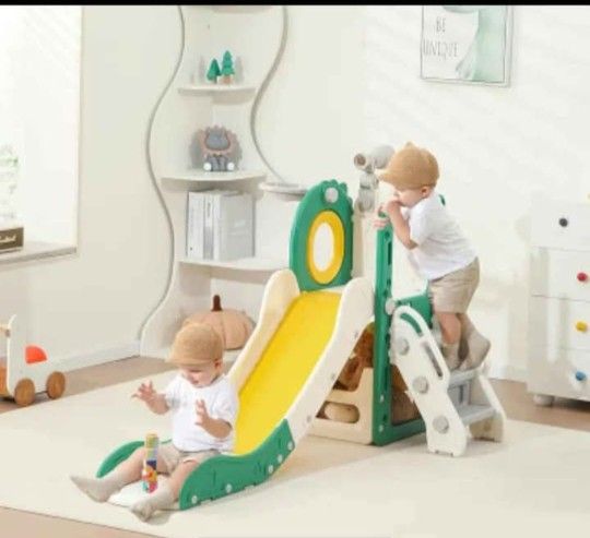 Brand new in box 📦 Toddler Slide in Green and yellow 💛 💚