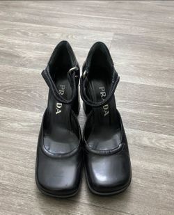 Luxury brand shoes on sale