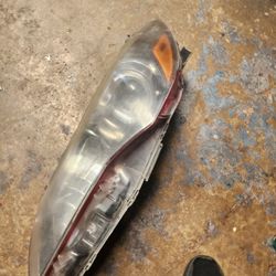 2015-2017 Toyota Camry  Headlight