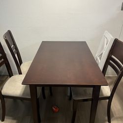 Giving Away My Dining Room Table With 4 Chairs 