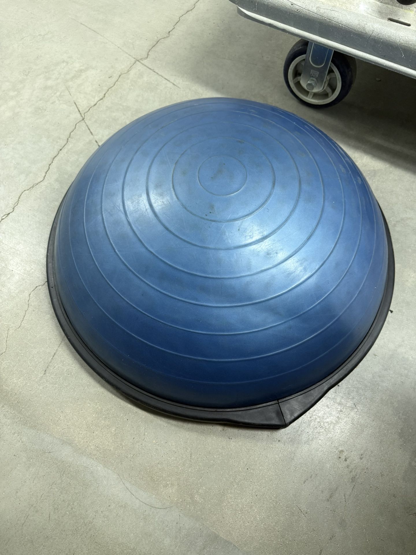 Home Gym Equipment Bundle β Weights, Kettlebells, BOSU, Ab Roller, Double End Bag + More