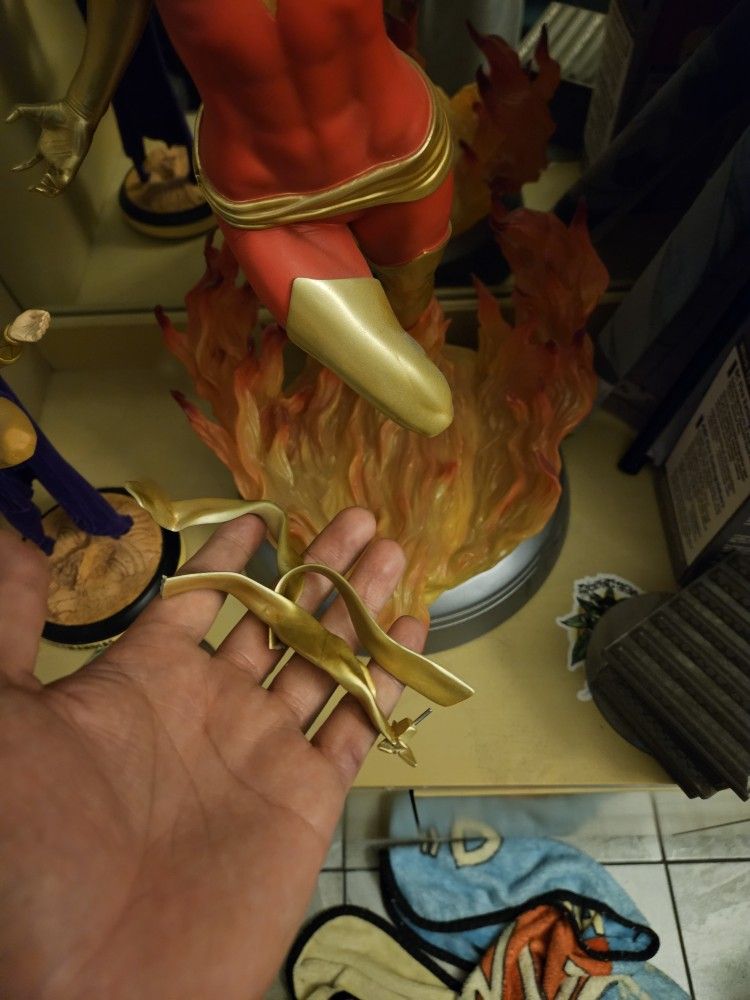 Sideshow Phoenix