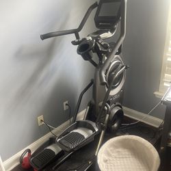 BowFlex Max Trainer M9