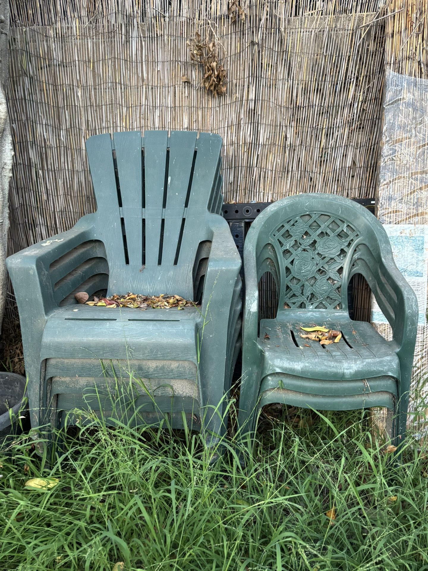 8 Outdoor Chairs