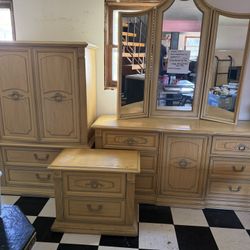 4 Piece Bedroom set 