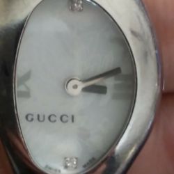 Gucci Vintage Ladies Watch 2 Diamonds