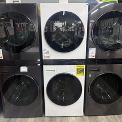 LG - 4.5 Cu. Ft. HE Smart Front Load Washer and 7.4 Cu. Ft. Gas Dryer WashTower with Steam and Built-In Intelligence - White 🔥