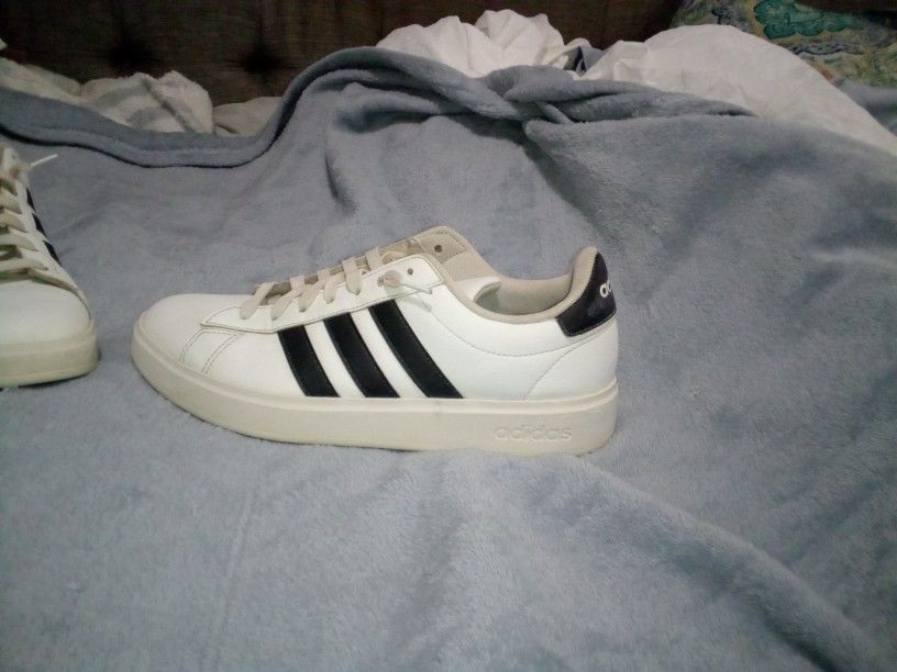 Adidas Tennis Shoes