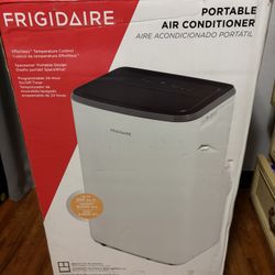 FRIGIDAIRE portable A/C 8000 BTU