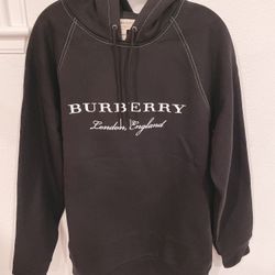 New- Burberry Men’s Hoodie (size M)