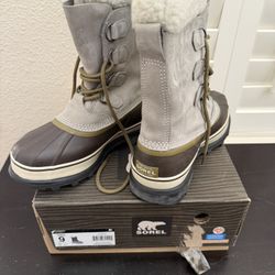 Women’s Sorel Caribou Snow boots