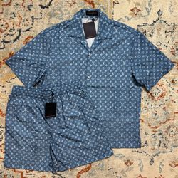2 piece suit men’s size large available