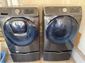 Samsung Front-Load Washer & Gas Dryer Set with Pedestals