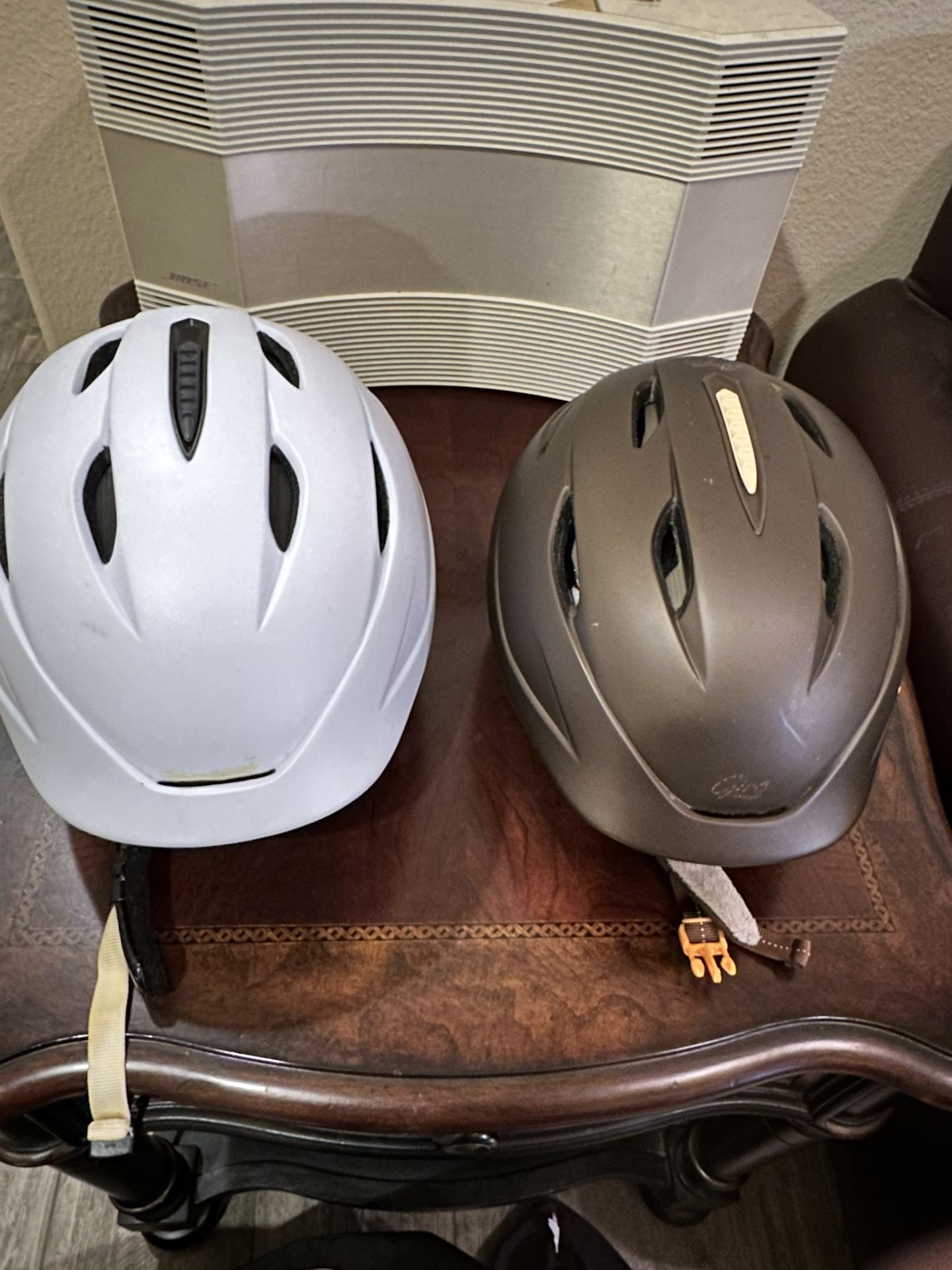 Ski Helmets Giro Large White Or Brown Medium