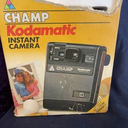 Champ Kodamatic Instant Camera