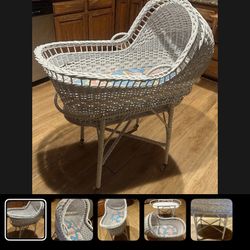 Vintage White Wicker Baby Bassinet Rolling Stand Nursery Decor Photography Prop