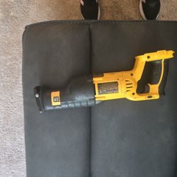 Dewalt DC 385 18v Cordless Recipracating Saw