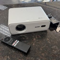 Aurzen Projector