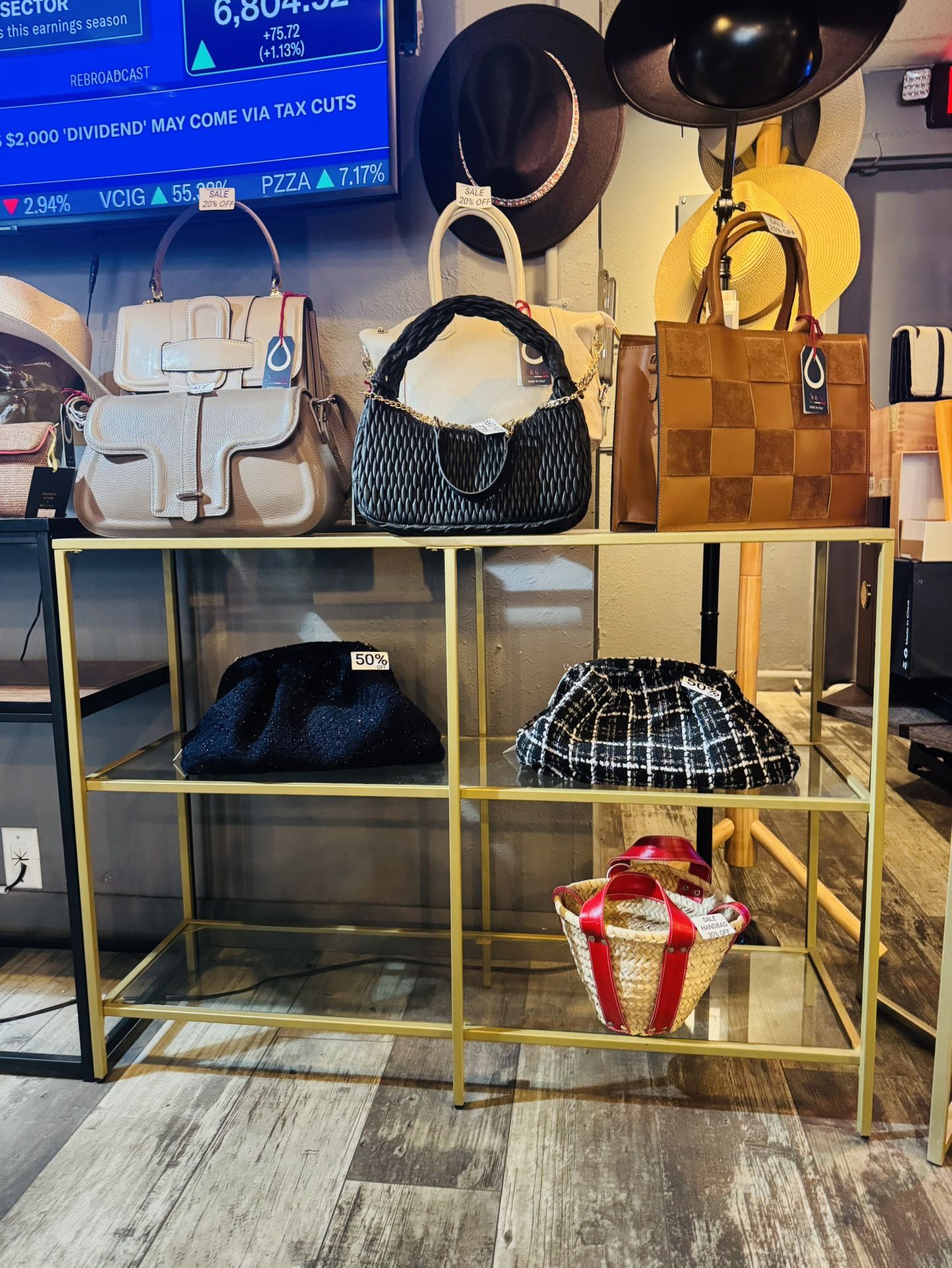 Modern Gold Console Table – 3 Tempered Glass Shelves (Metal Frame)