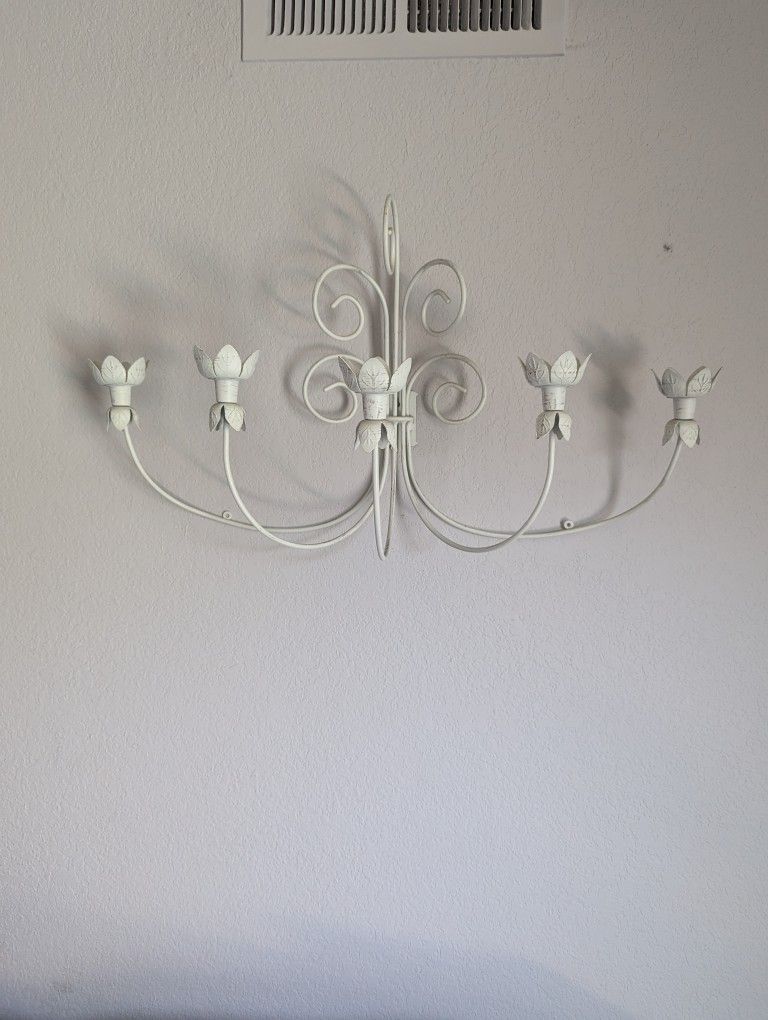 White Metal Candle Holder 