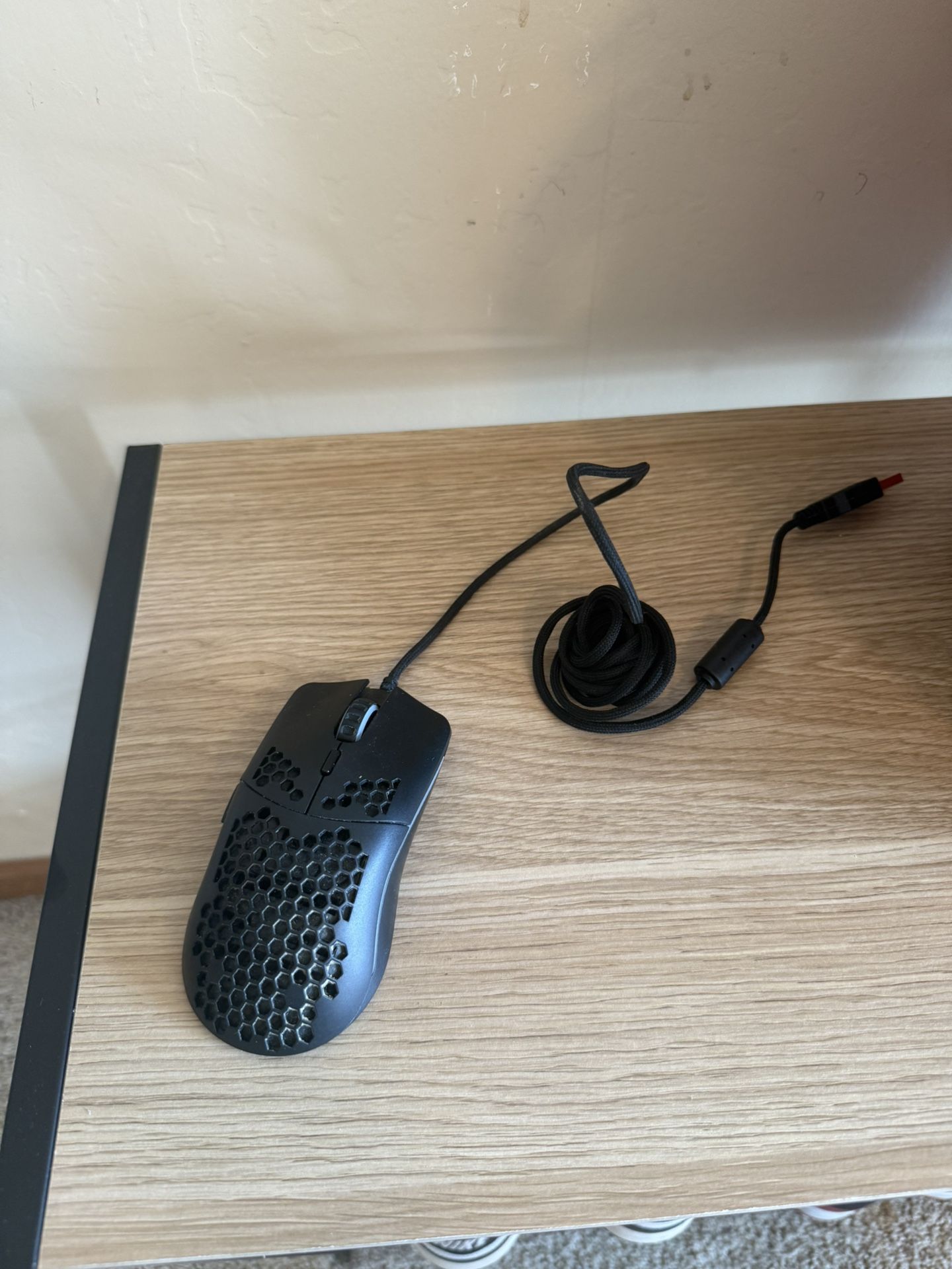 [Used-like new] Glorious model O- gaming mouse